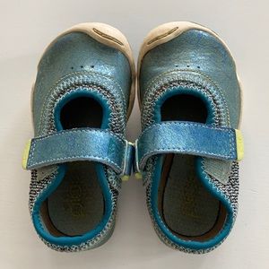 Plae Mary Jane shoes